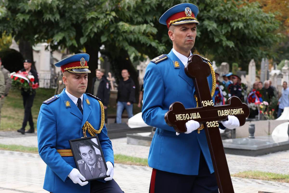 Sahrana Nebojše Pavkovića (3).jpg