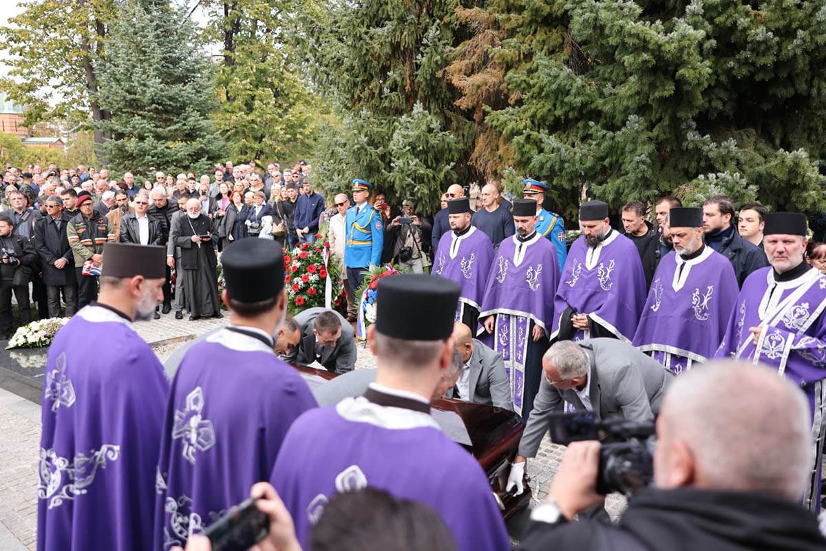 Sahrana Nebojše Pavkovića (5).jpg