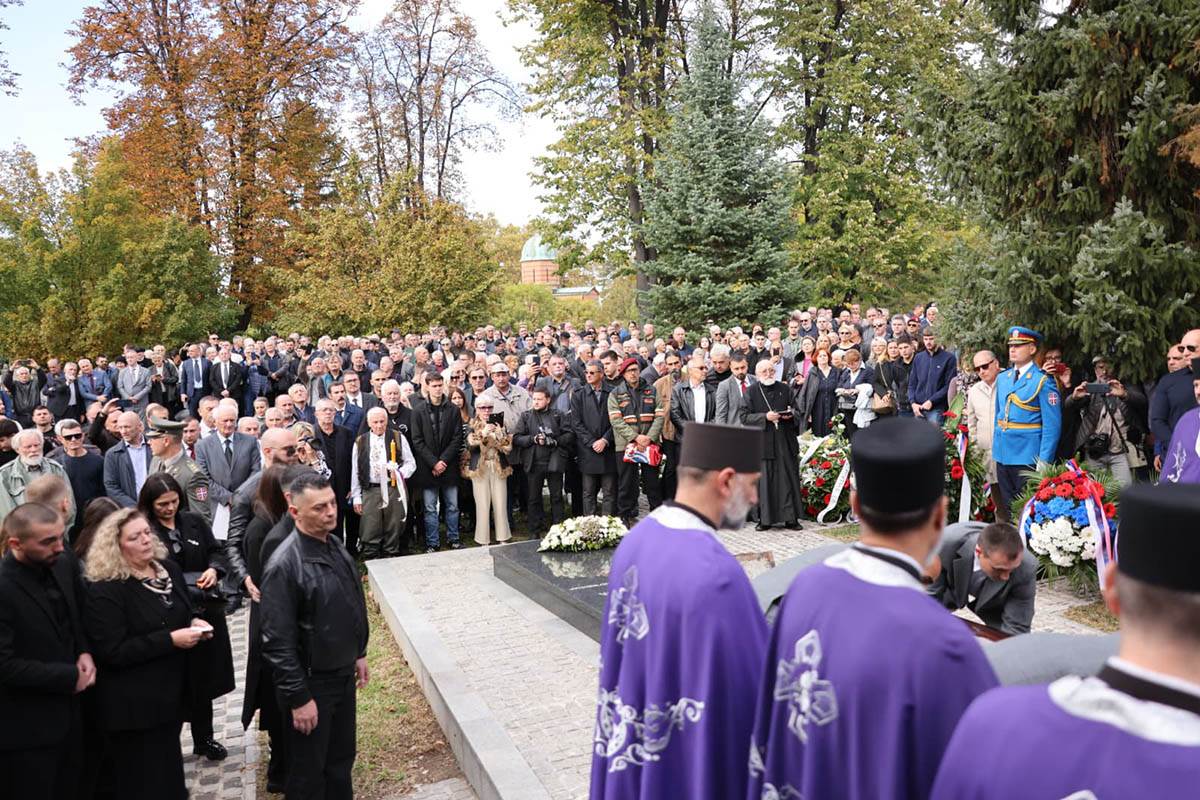 Sahrana Nebojše Pavkovića (8).jpg