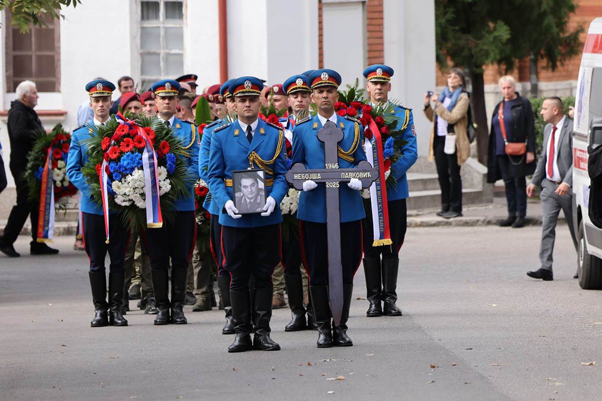 Sahrana Nebojše Pavkovića (9).jpg