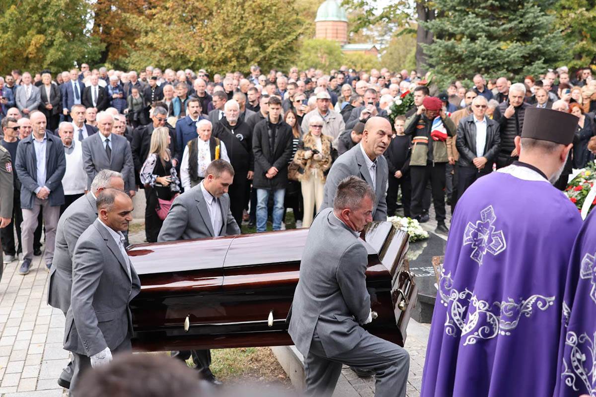 Sahrana Nebojše Pavkovića (10).jpg