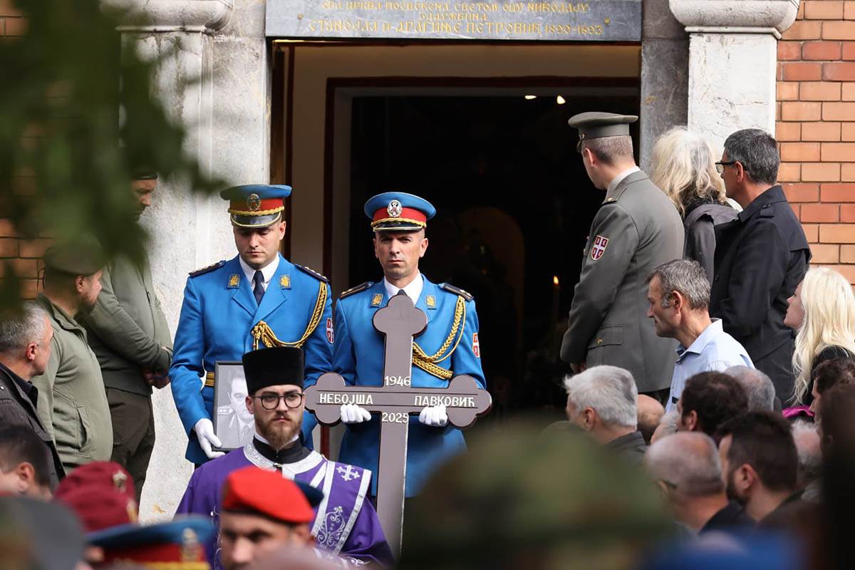 Sahrana Nebojše Pavkovića (15).jpg