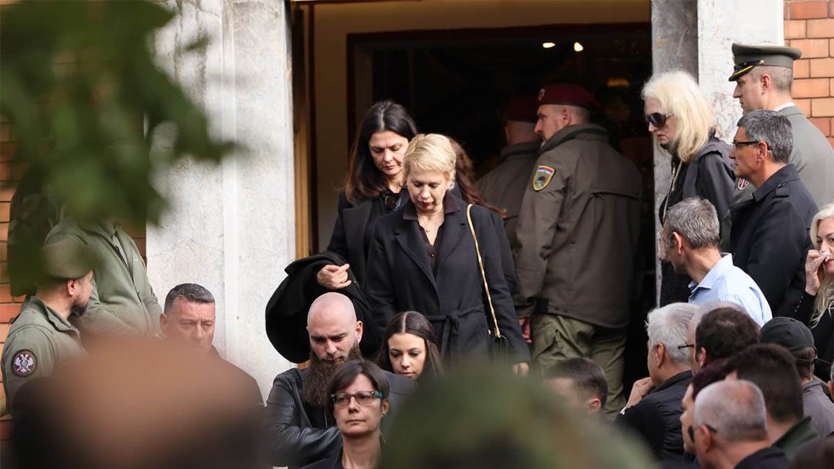 Sahrana Nebojše Pavkovića (29).jpg