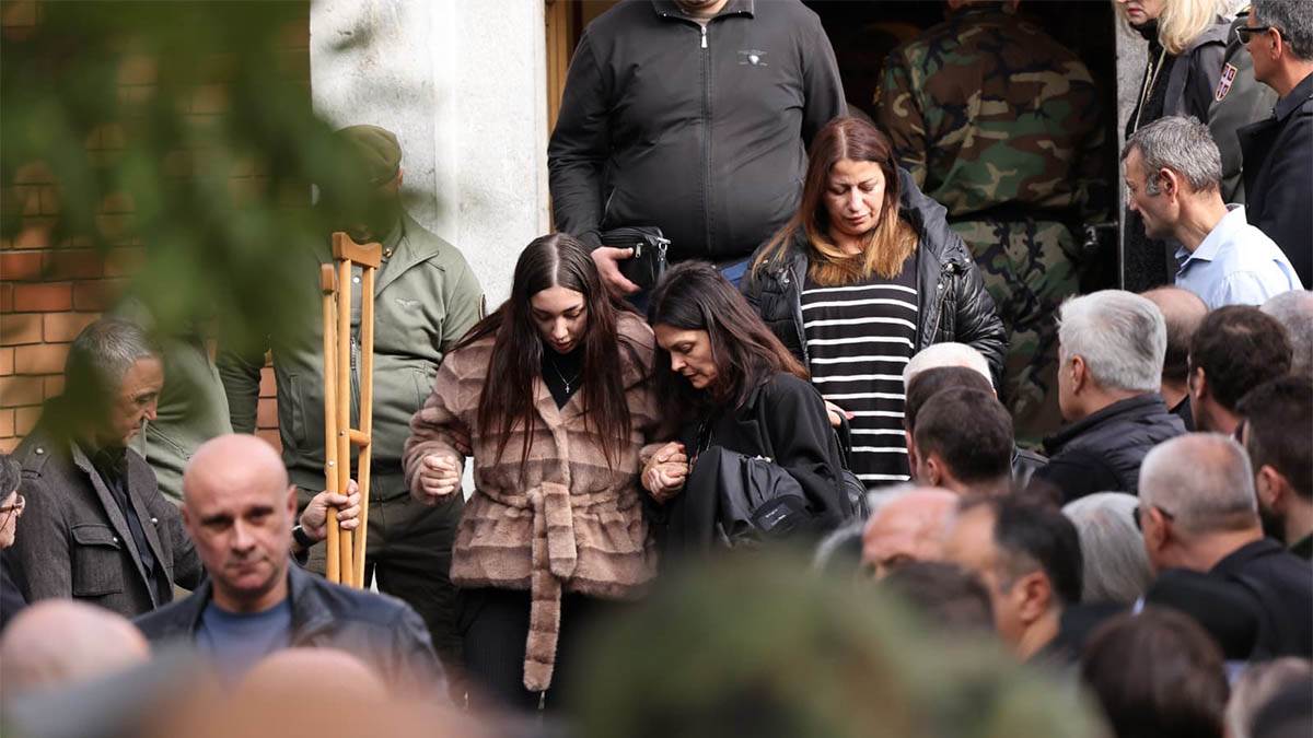 Sahrana Nebojše Pavkovića (36).jpg