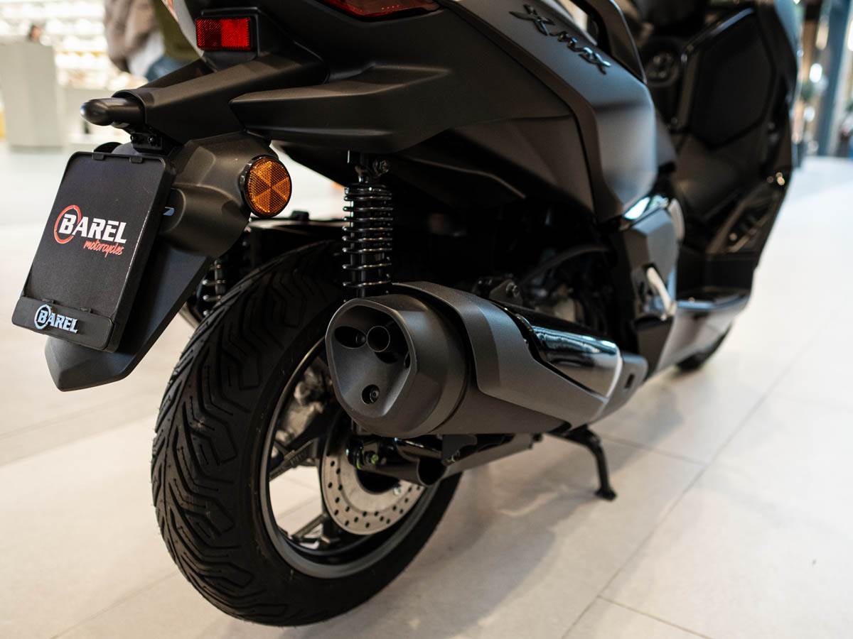 Yamaha X Max 300 (7).jpg