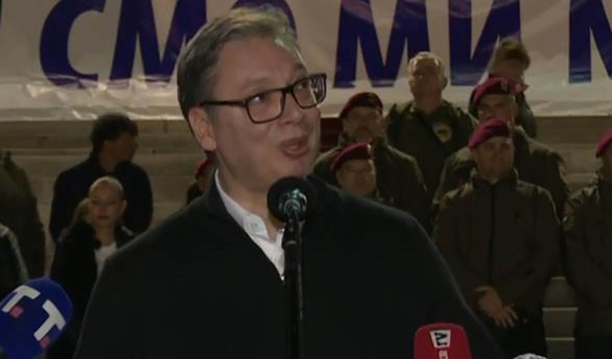 Skup ispred Skupštine (5).jpg