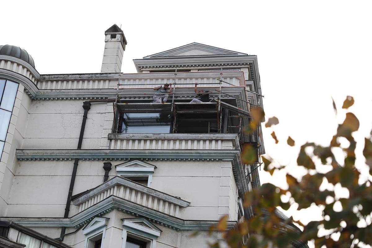 Ceca RažnatovIć renovira vilu 9.jpg