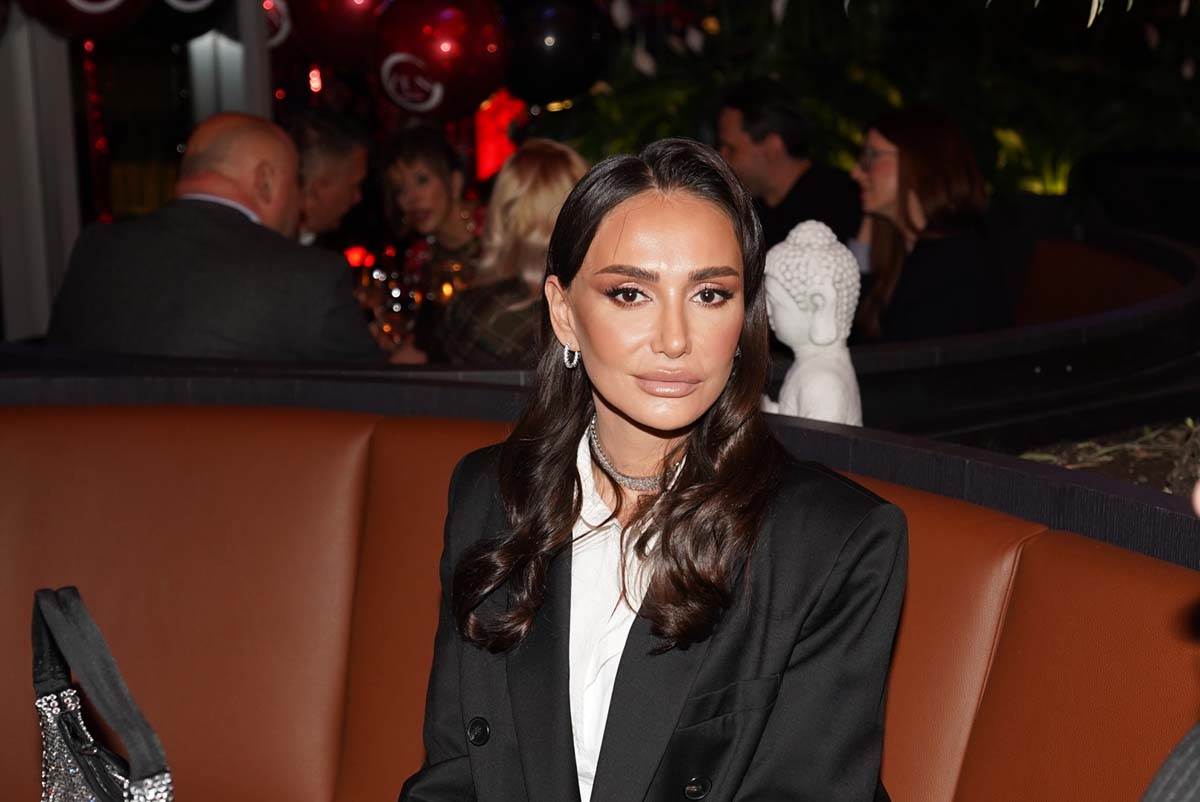 Emina Jahović 5.jpg