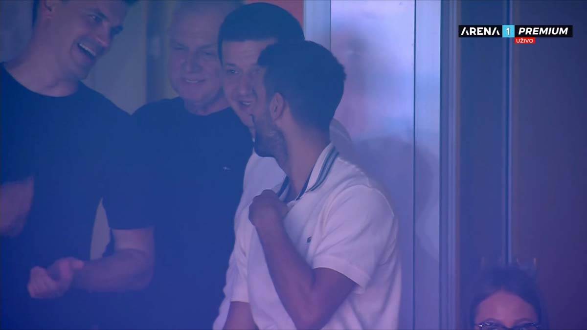 Novak Đoković gleda Zvezda - Baskonija 1.jpg