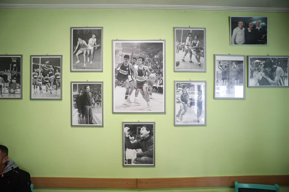 Radmilo Mišović Kafić Koš posteri i slike