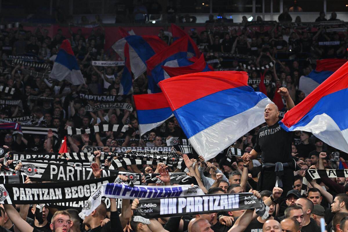 Partizan - Pariz 7.jpg
