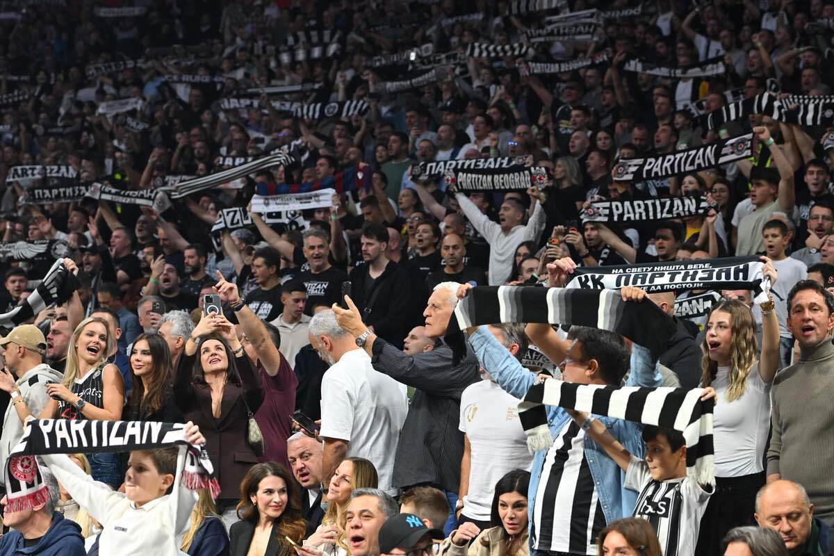 Partizan - Pariz 9.jpg