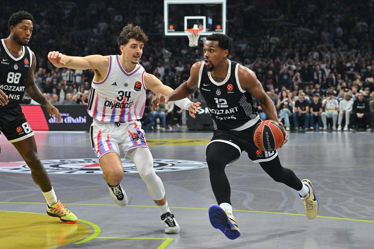 Partizan - Pariz 10.jpg