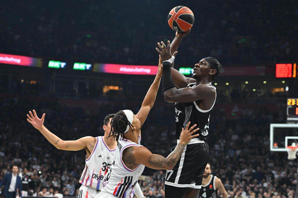 Partizan - Pariz 10.jpg