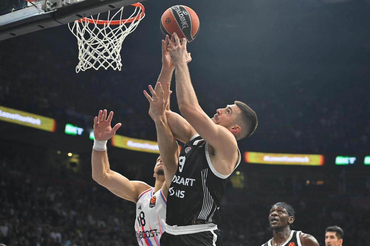 Partizan - Pariz 11.jpg