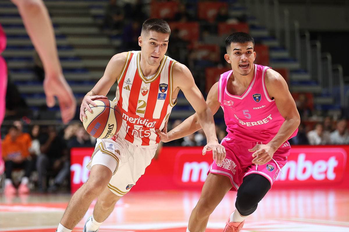 Stefan Miljenović na utakmici Zvezda Mega