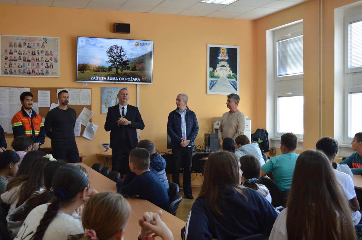 Kineska medijska grupa 6.jpg