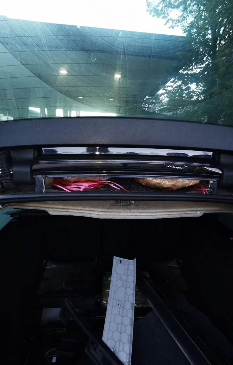 Zaplenjeno 55,5 kg marihuane na Gradini (4).jpg