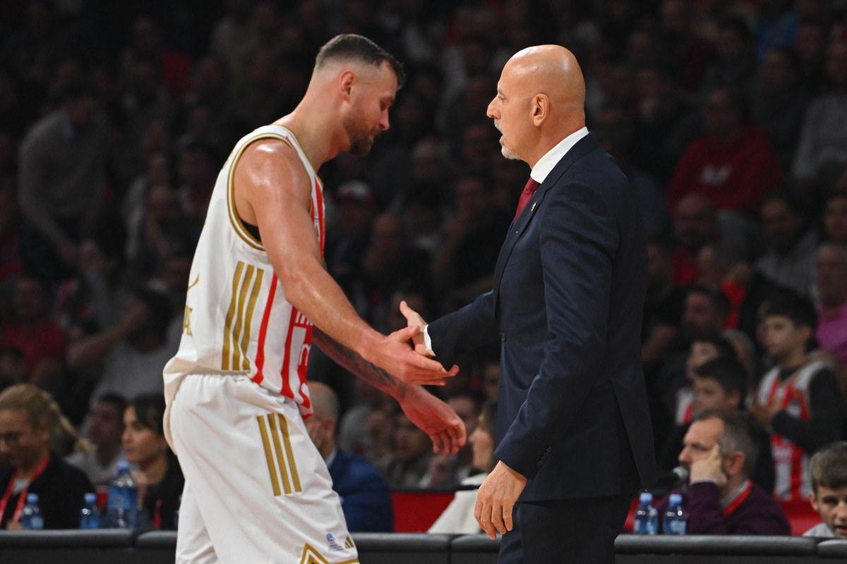 Crvena zvezda - Asvel (1).jpg