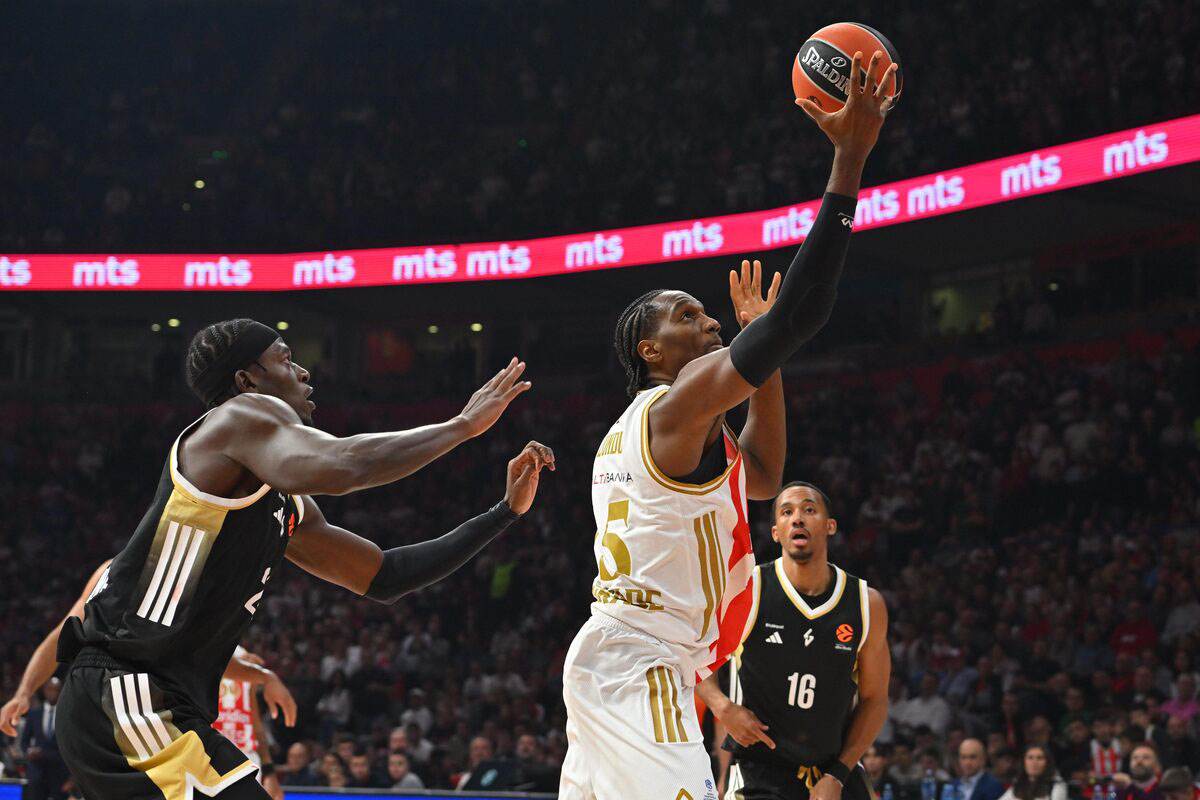 Crvena zvezda - Asvel (7).jpg