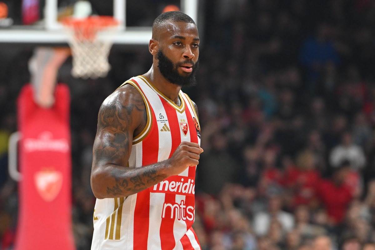 Kodi Miler Mekintajer na meču Zvezde i Asvela