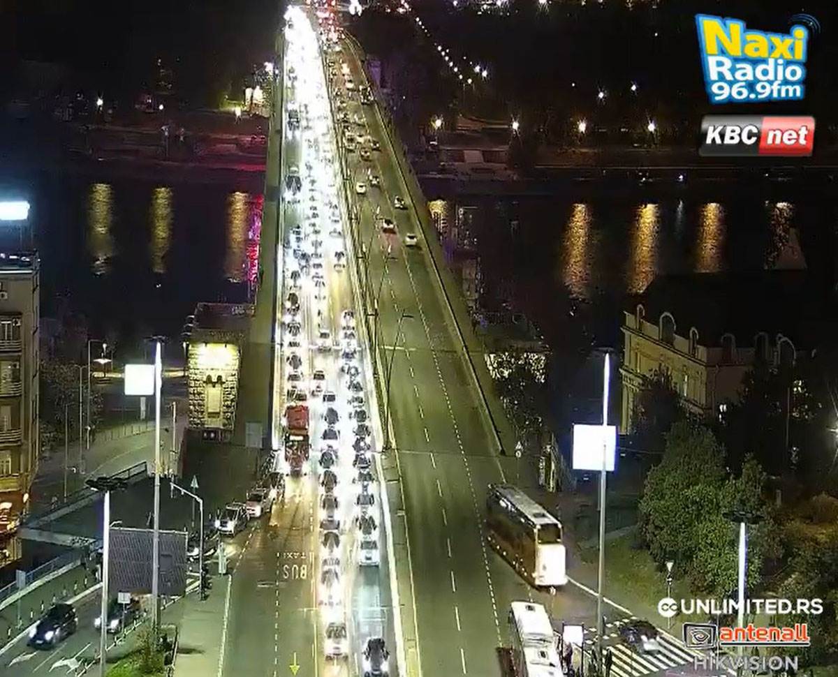 Gužve u Beogradu (2).jpg