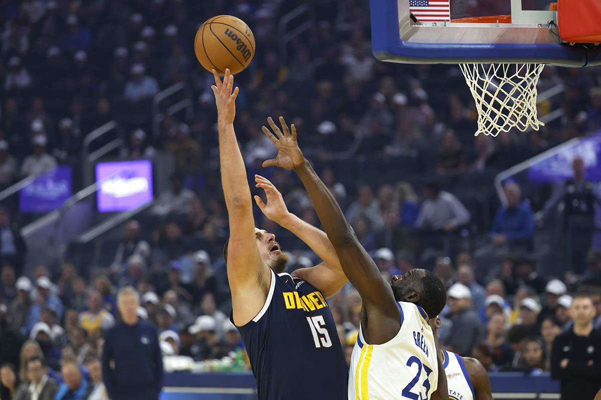 Nikola Jokić (6).jpg