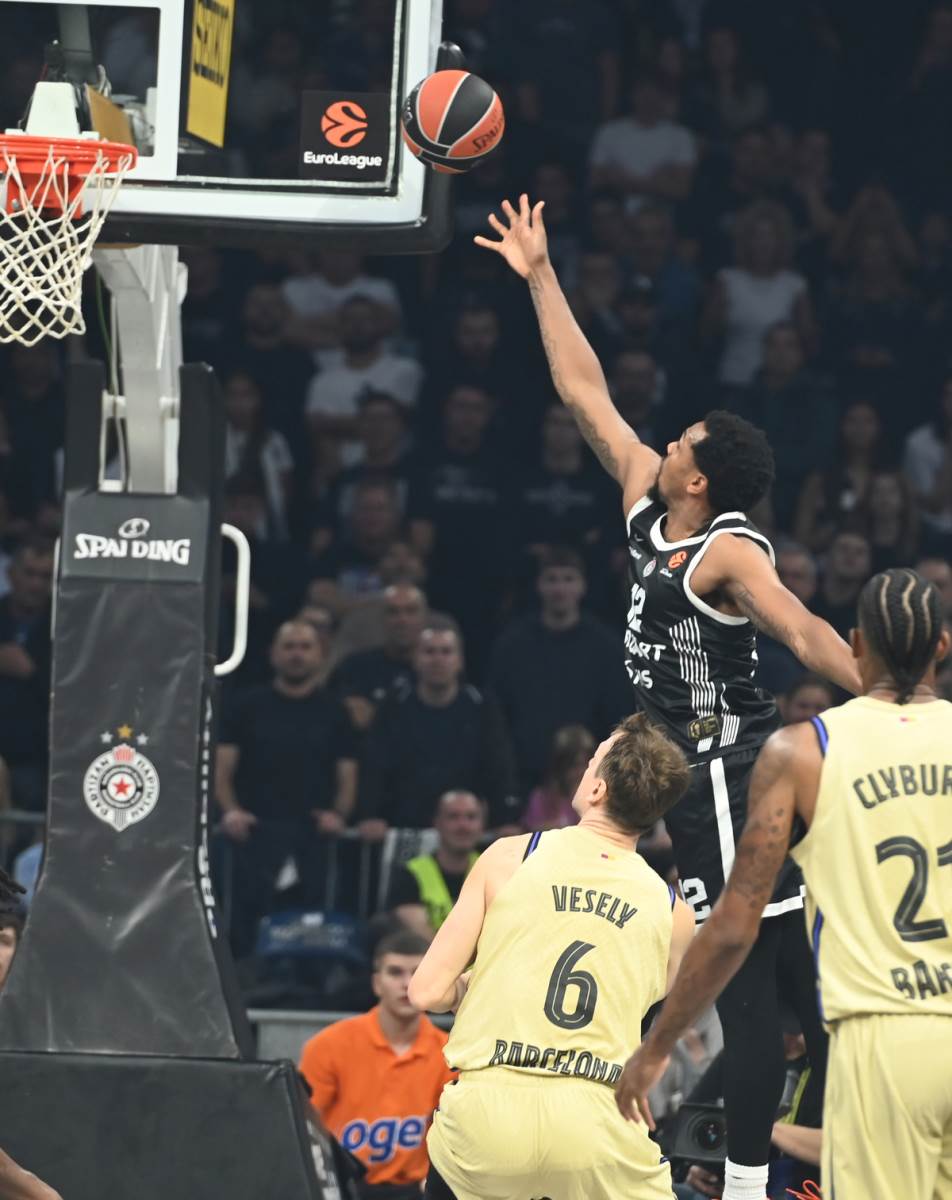 Sterling Braun promašio zicer na Partizan Barselona