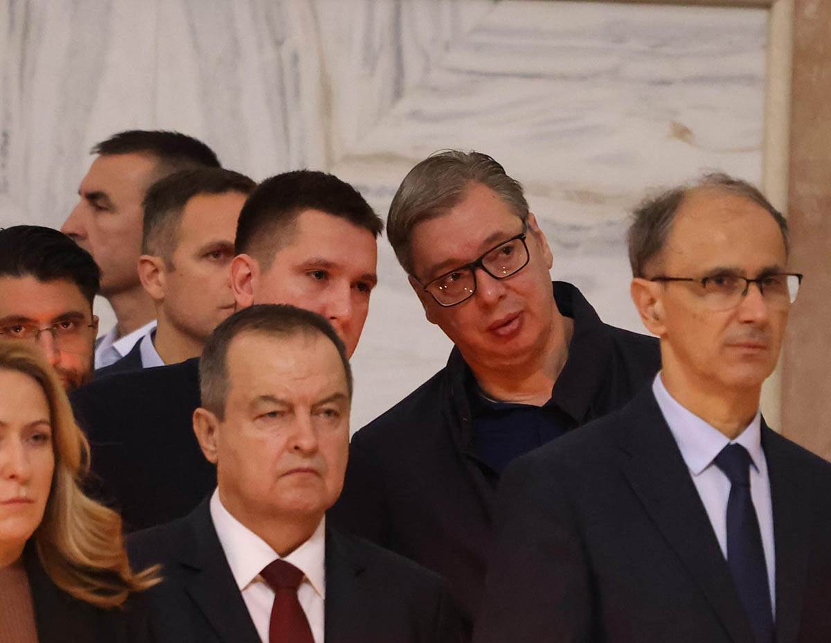 Parastos u Hramu Svetog Save za stradale u padu nadstrešnice u Novom Sadu (18).jpg