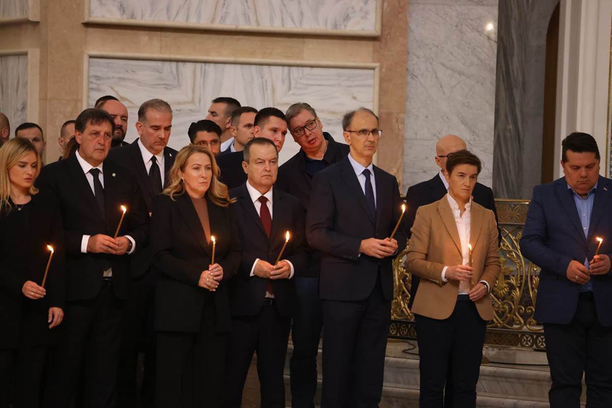 Parastos u Hramu Svetog Save za stradale u padu nadstrešnice u Novom Sadu (20).jpg