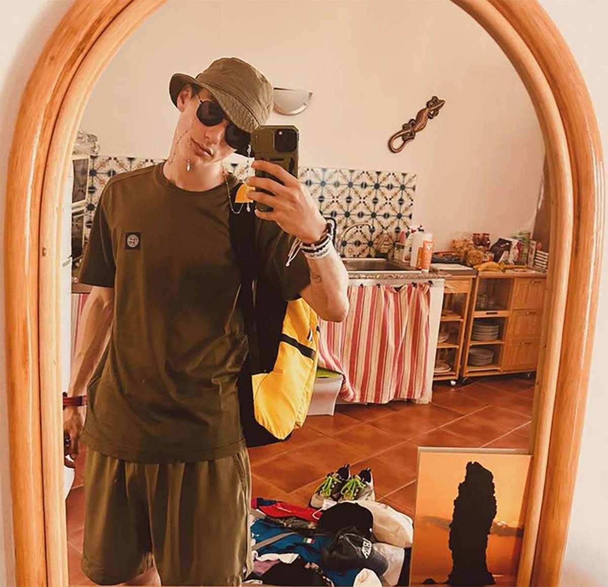 Ahile Kostakurta (1).jpg