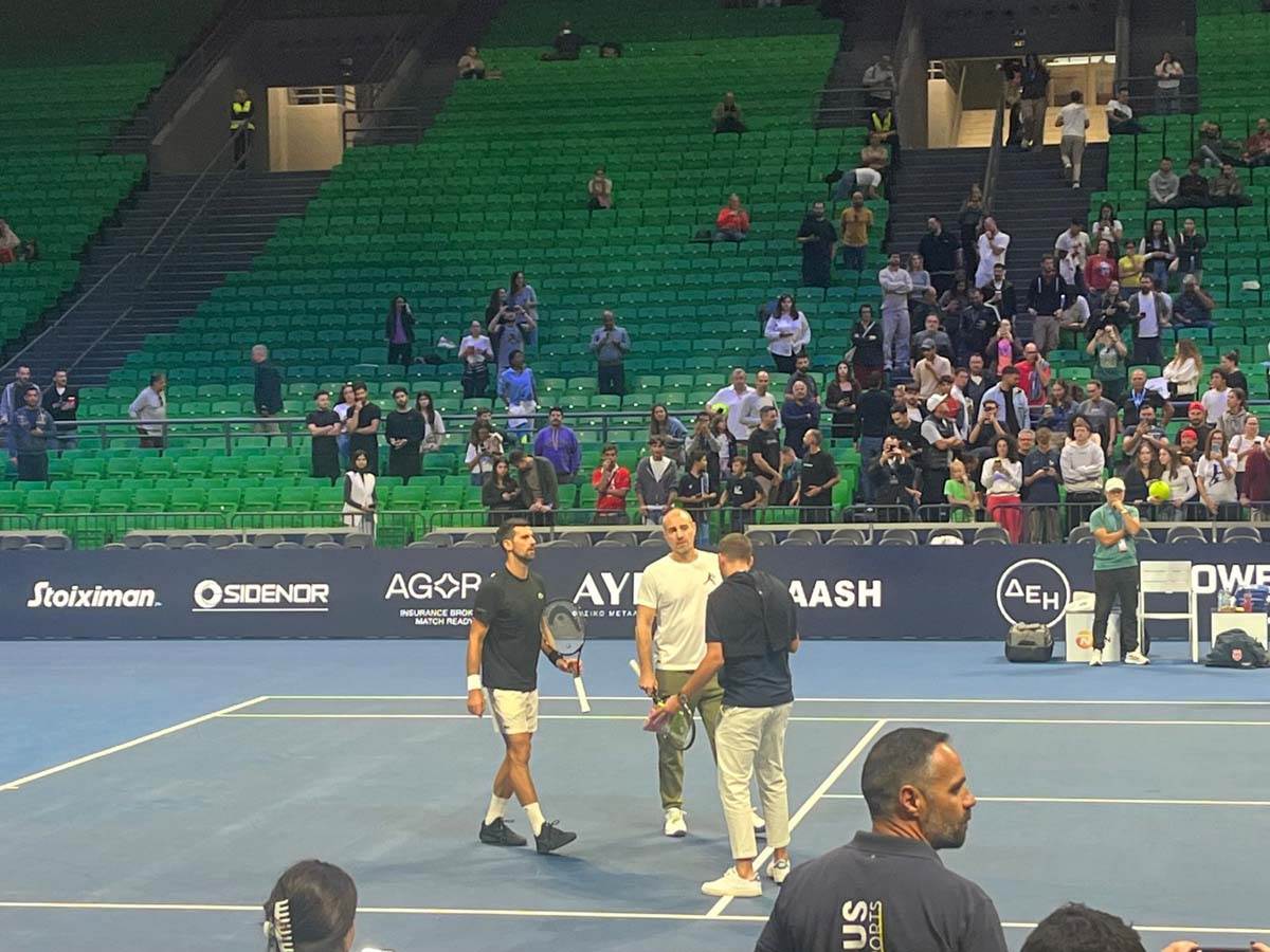 Novak Ðoković trening u Atini 2.jpg