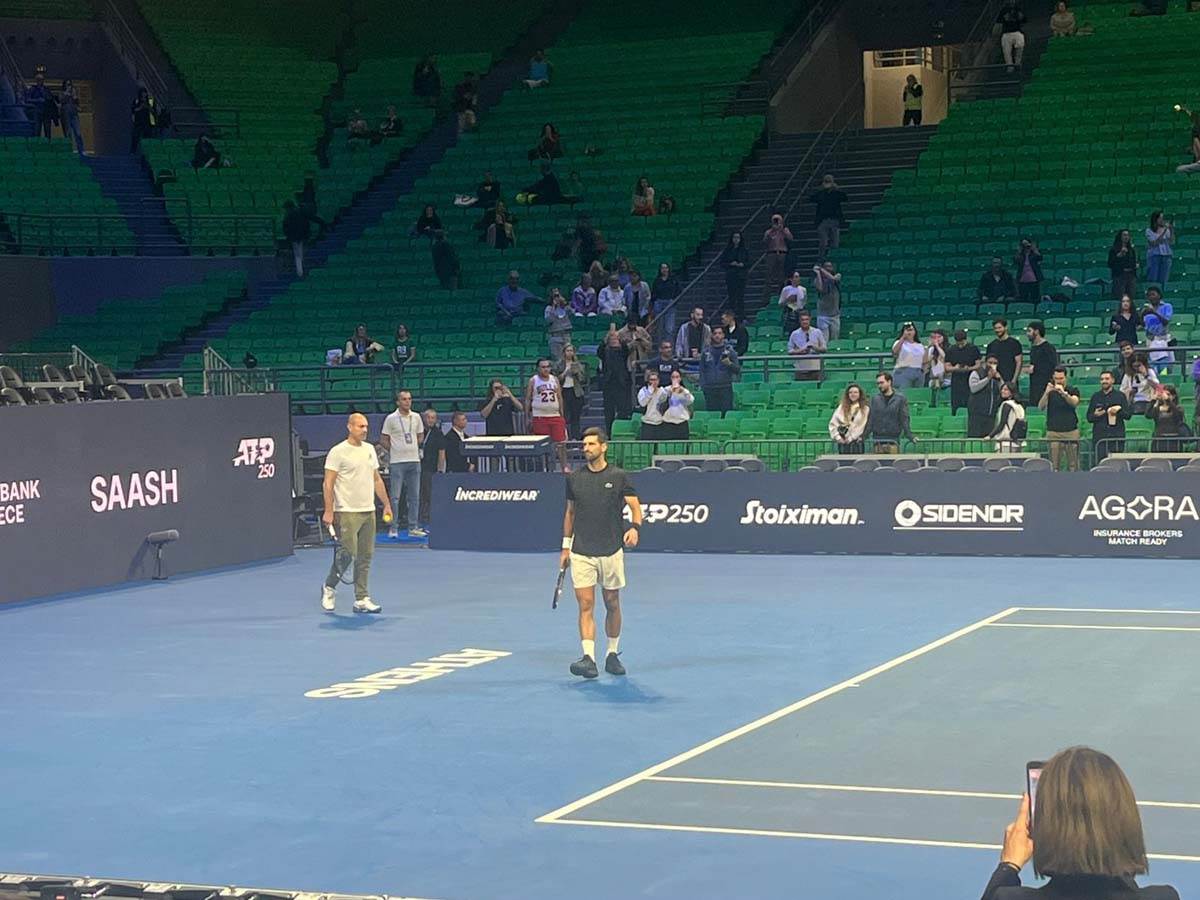 Novak Ðoković trening u Atini 5.jpg