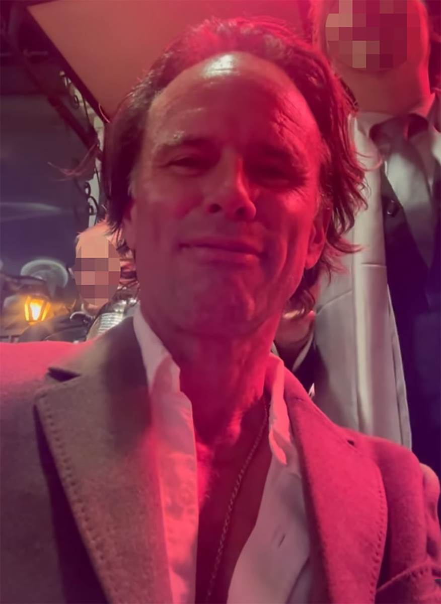 Volton Gogins (12).jpg