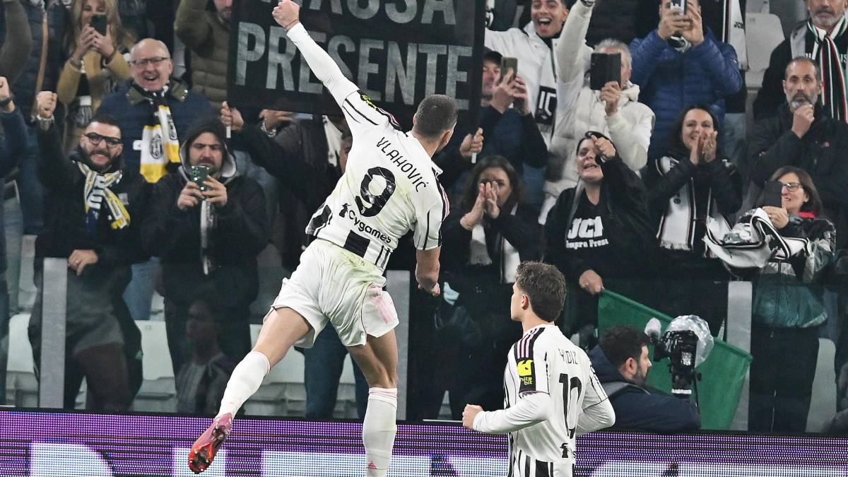 Dušan Vlahović slavi gol protiv Sportinga