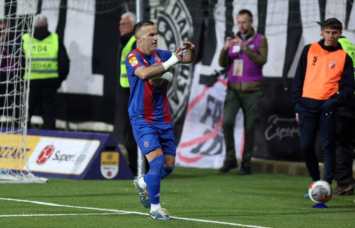 Javor - Partizan 35.jpg