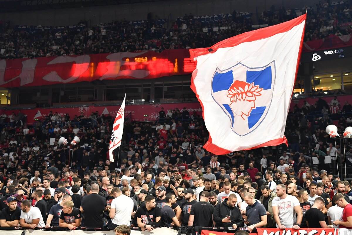 Crvena zvezda - Panatinaikos 12.JPG