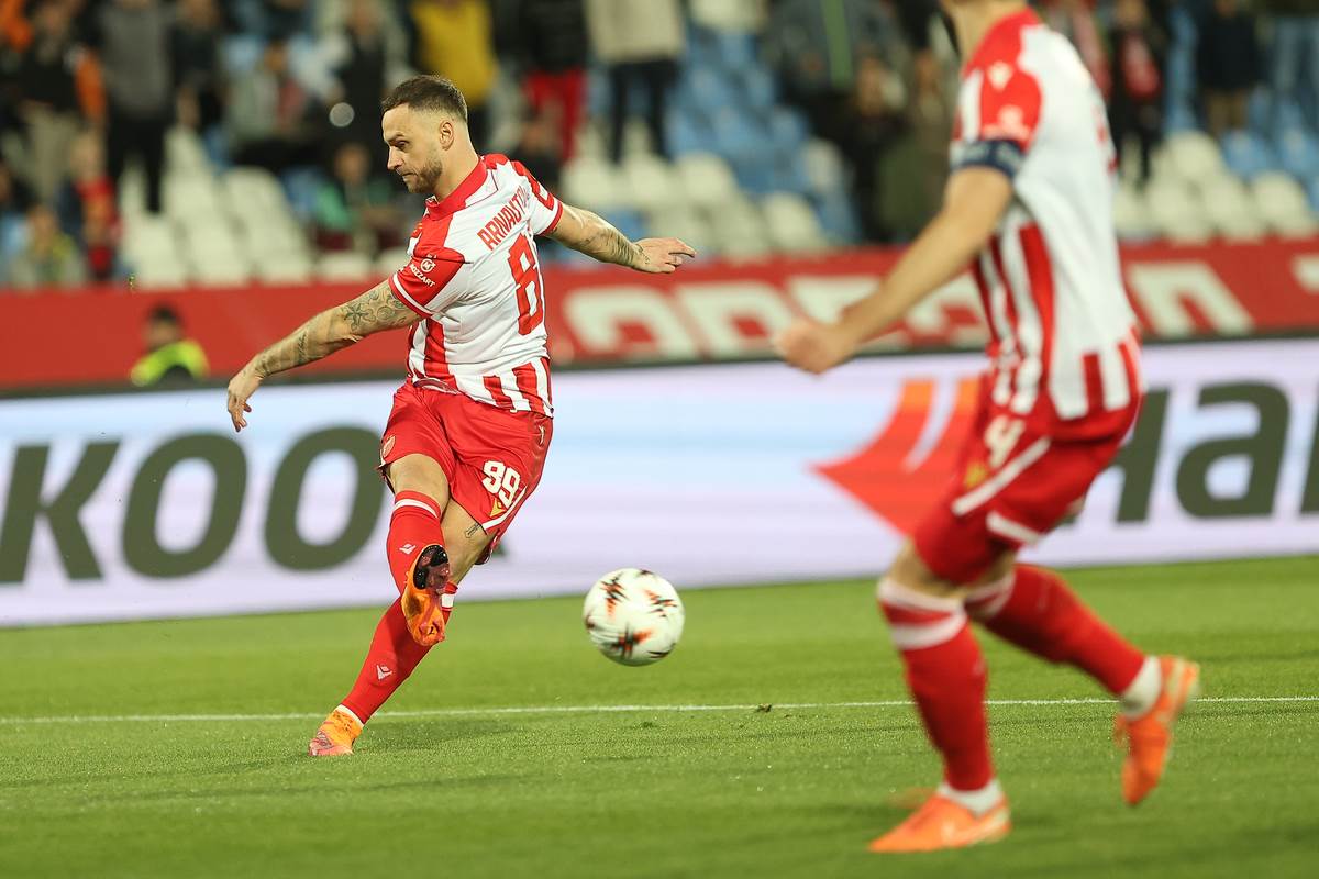 Crvena Zvezda - Lil (4).JPG