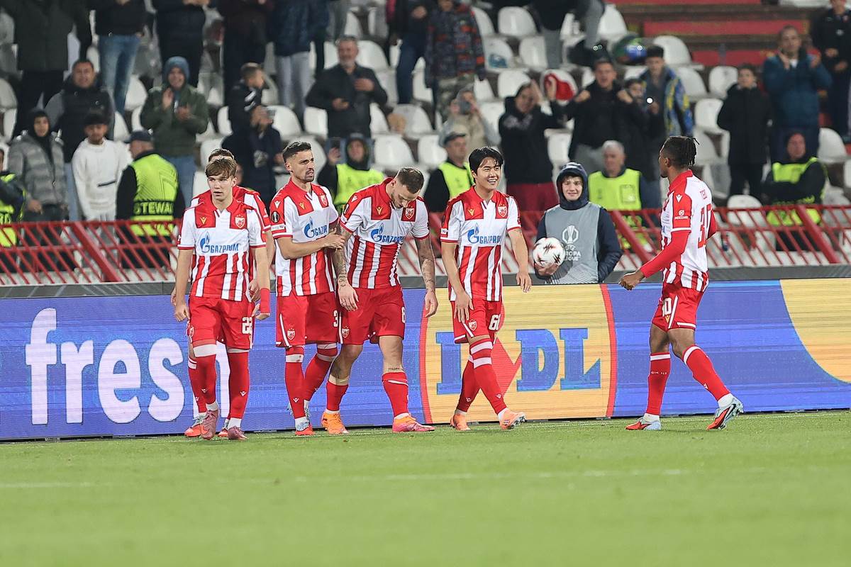 Crvena Zvezda - Lil (1).JPG