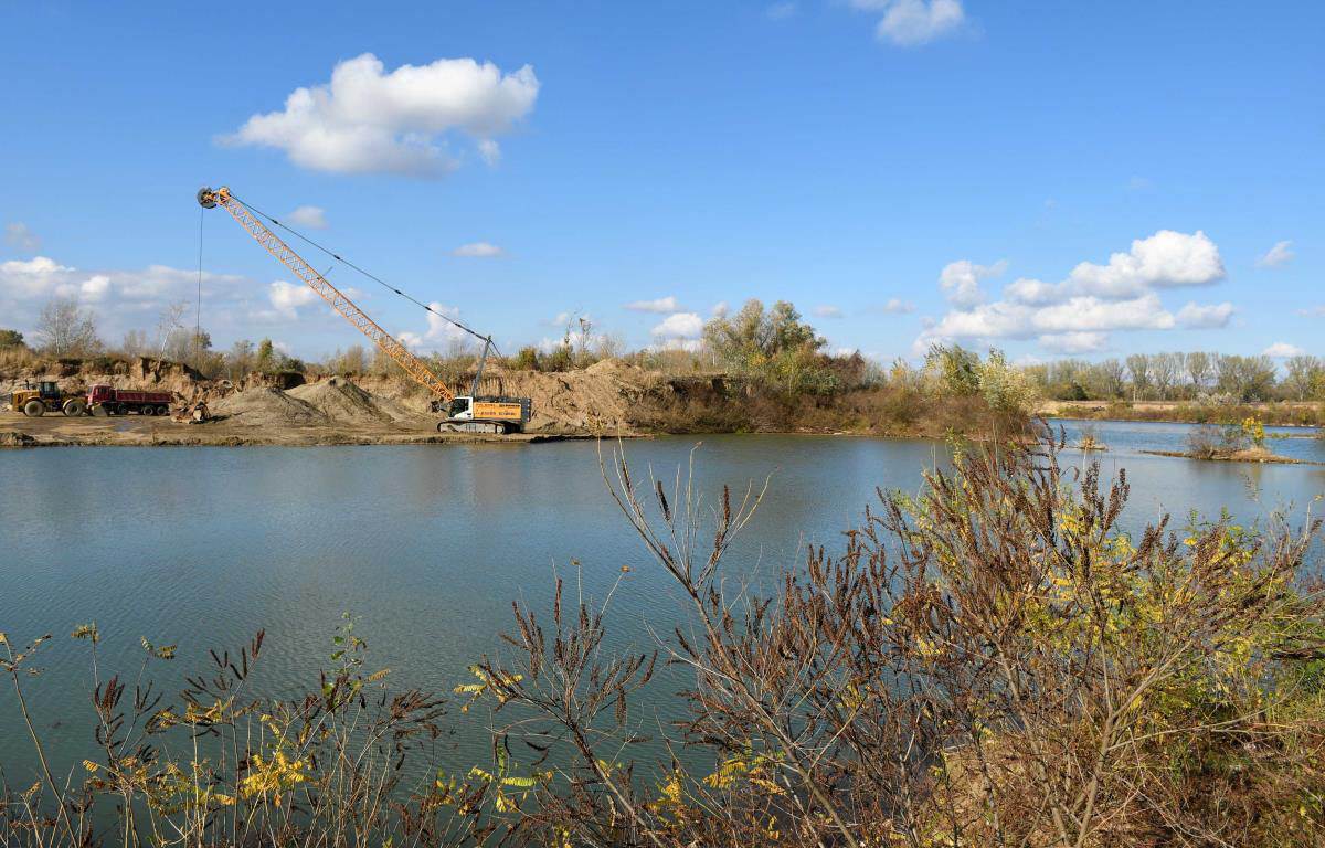 Uhapšeni vlasnik i direktor Bager komerca (1).jpg