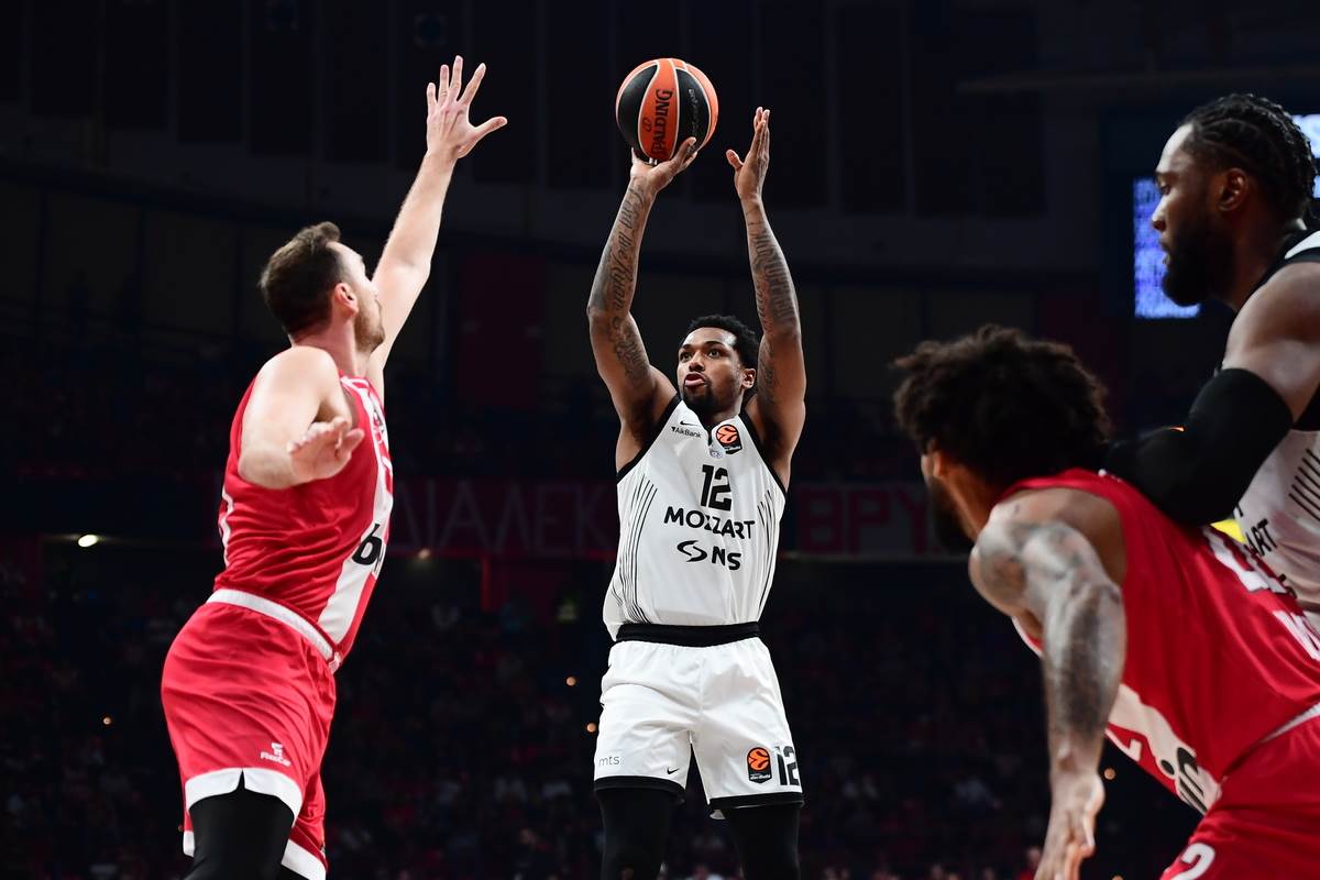 Olympiacos - Partizan (2).jpg