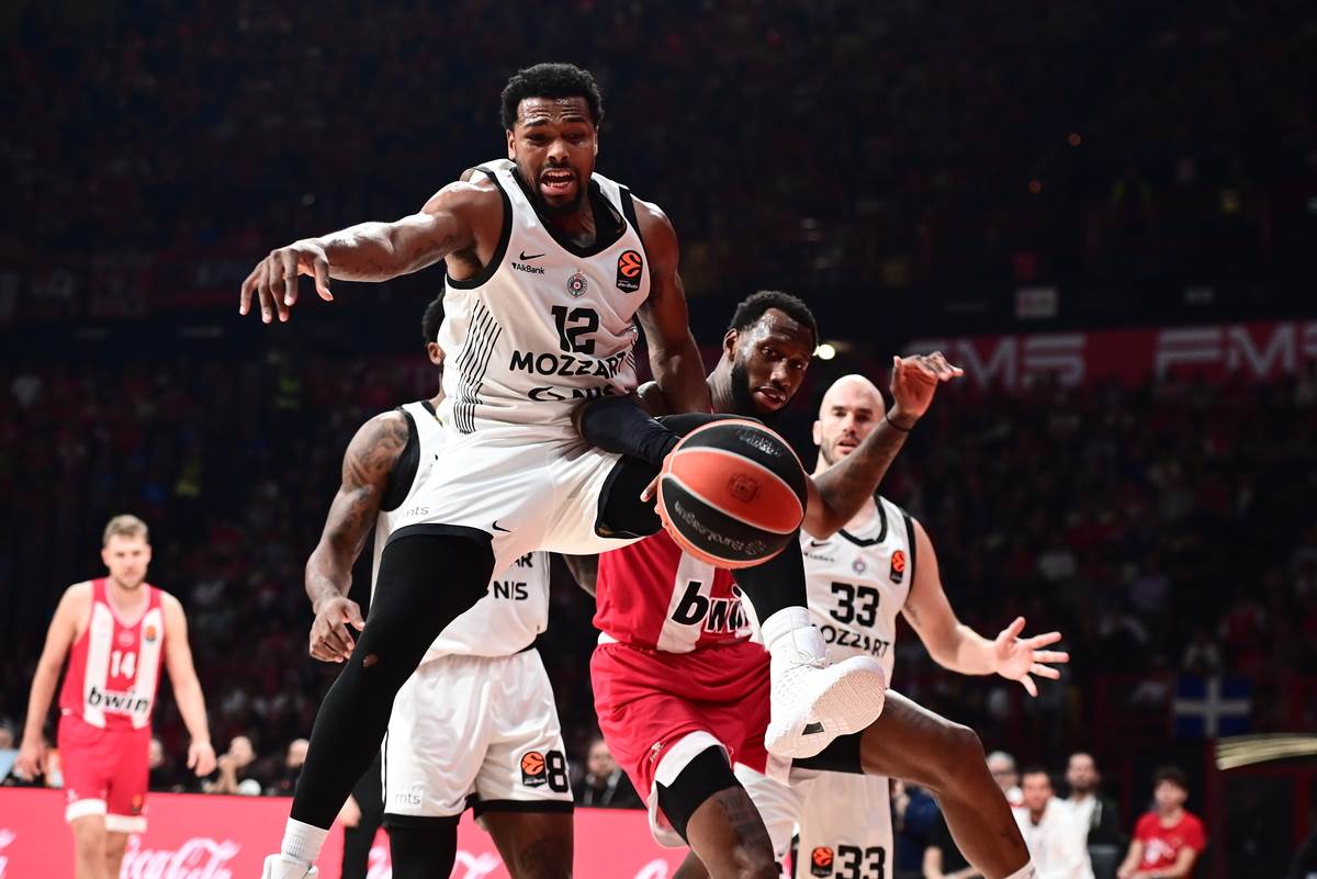 Olympiacos - Partizan (6).jpg