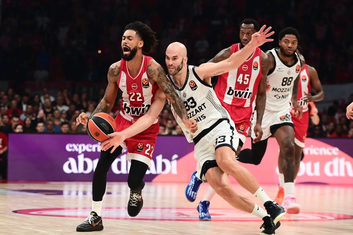 Olympiacos - Partizan (4).jpg