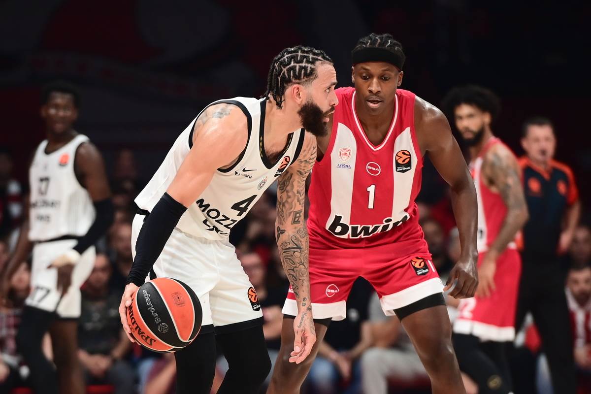 Olympiacos - Partizan (3).jpg