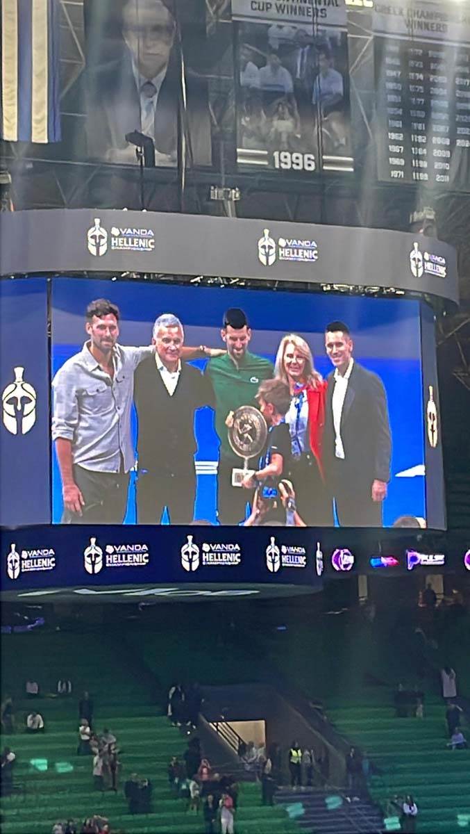 Novak Đoković sa porodicom 6.jpg