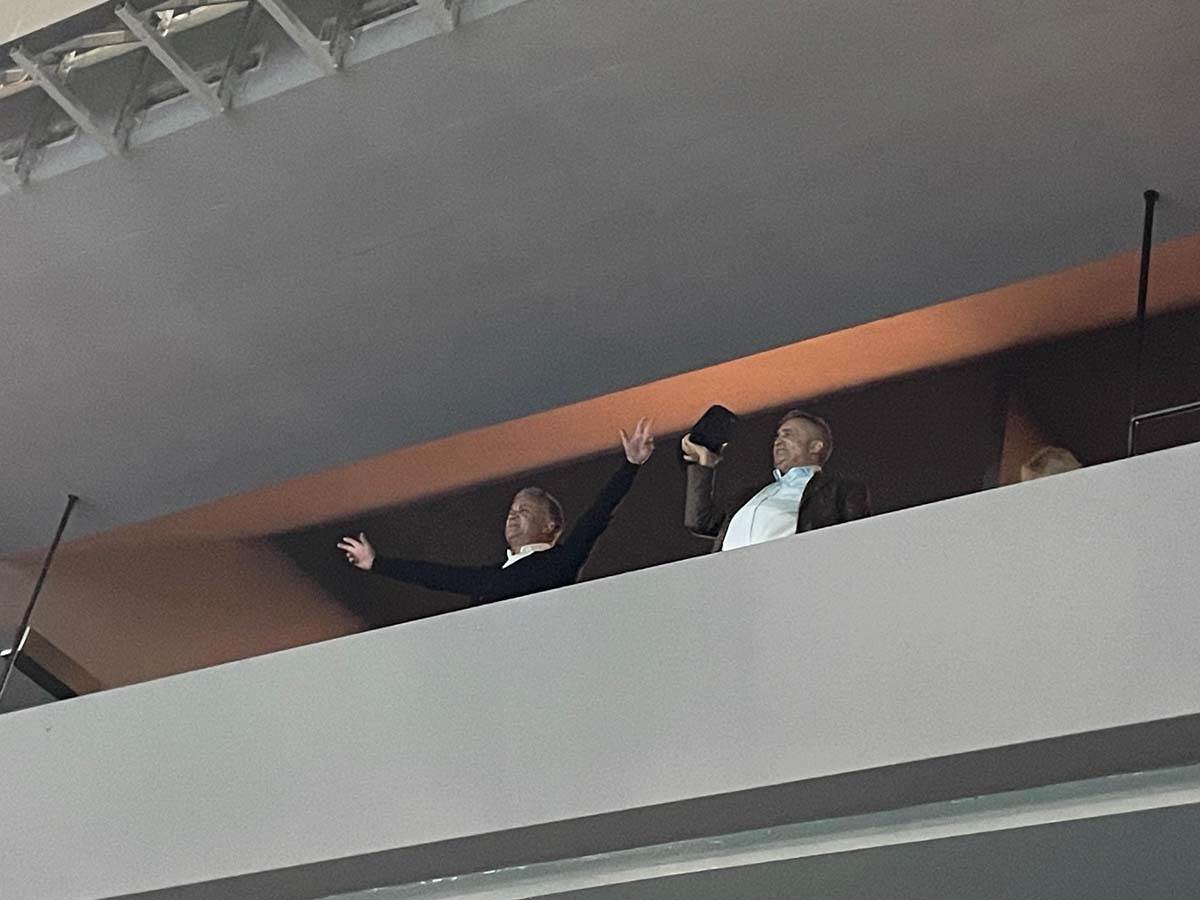 Srđan Đoković slavi pobedu Novaka Đokovića u Atini