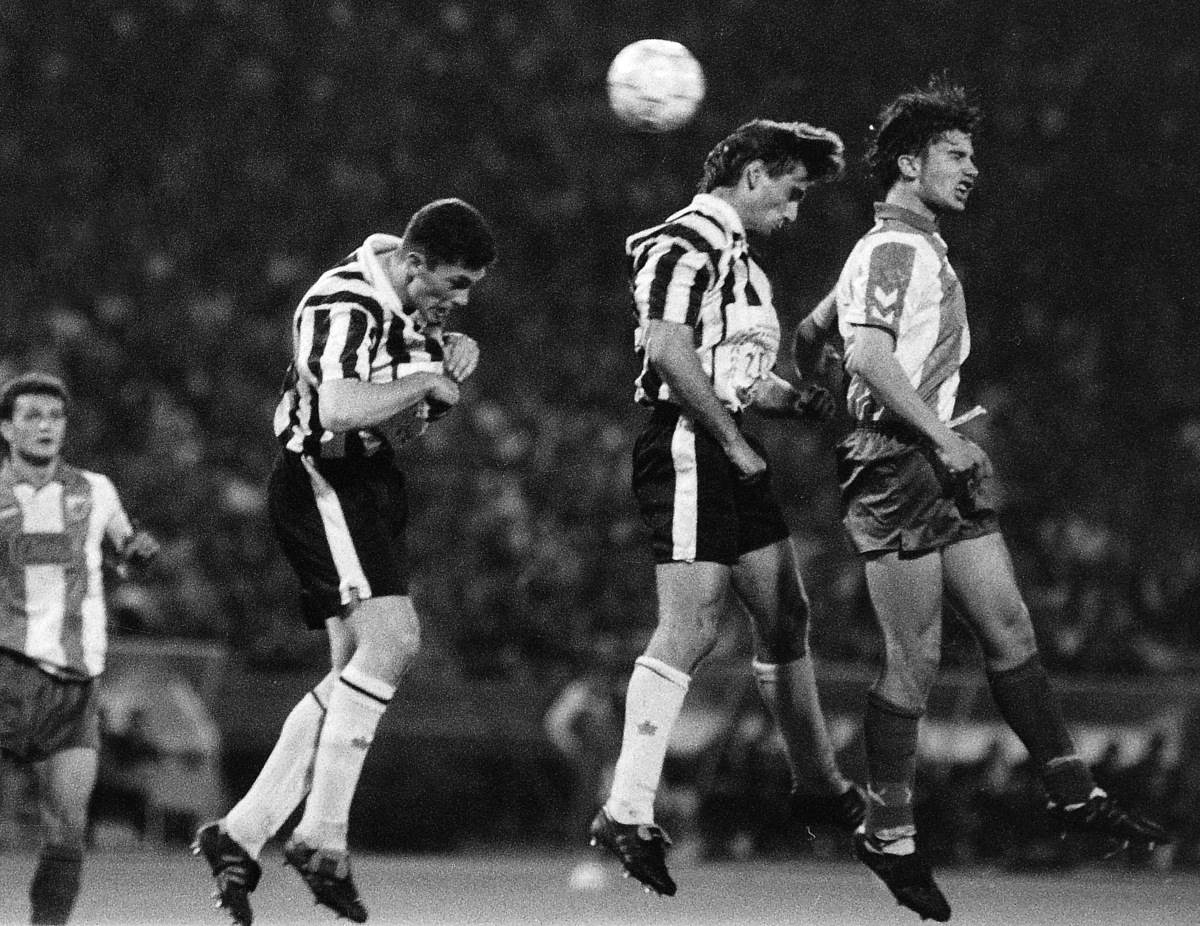 Ivan Gudelj u borbi za loptu