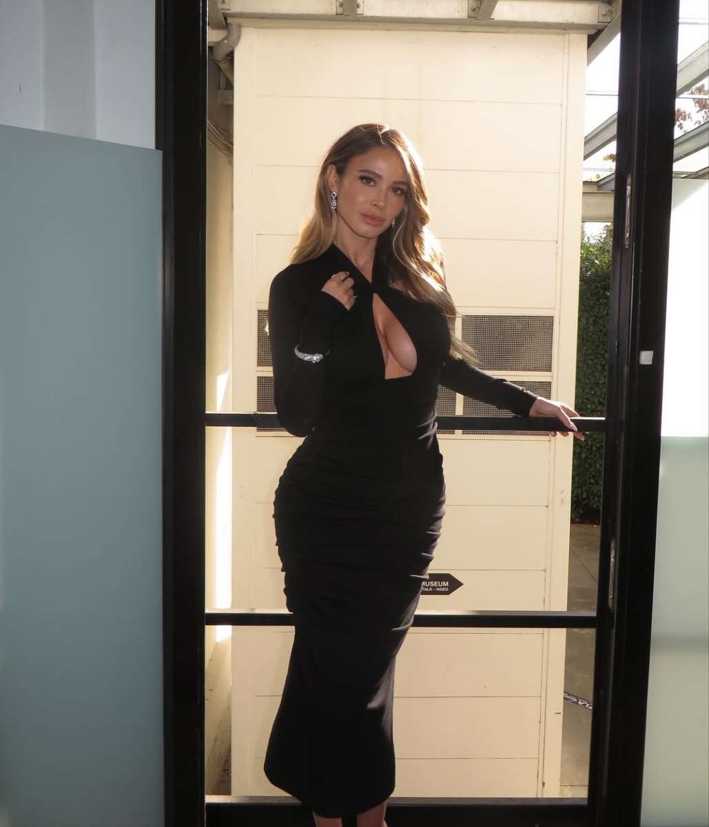 Dileta Leota kao voditeljka na jednom događaju