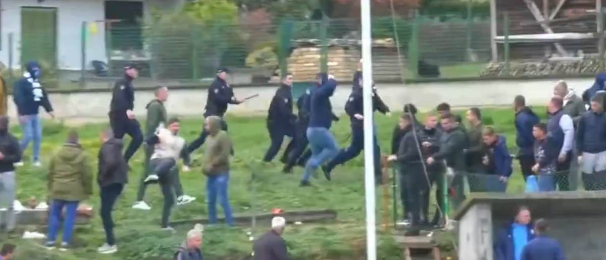 Stampedo i haos navijača na Omladinac Rajkovac Rad