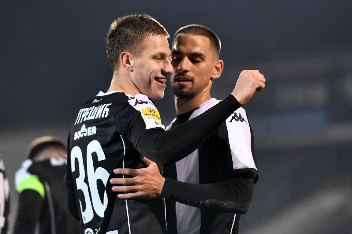 Ognjen Ugrešić slavi gol na Partizan Novi Pazar
